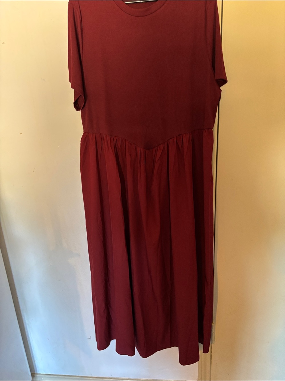SHEIN Burgundy Short-Sleeve Maxi Dress